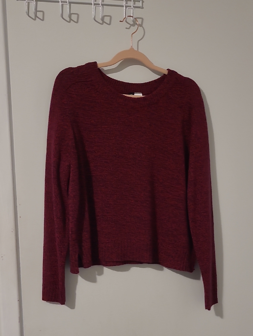 🩷2 For $14💓 H&M Divided Burgundy Marled Crewneck Sweater